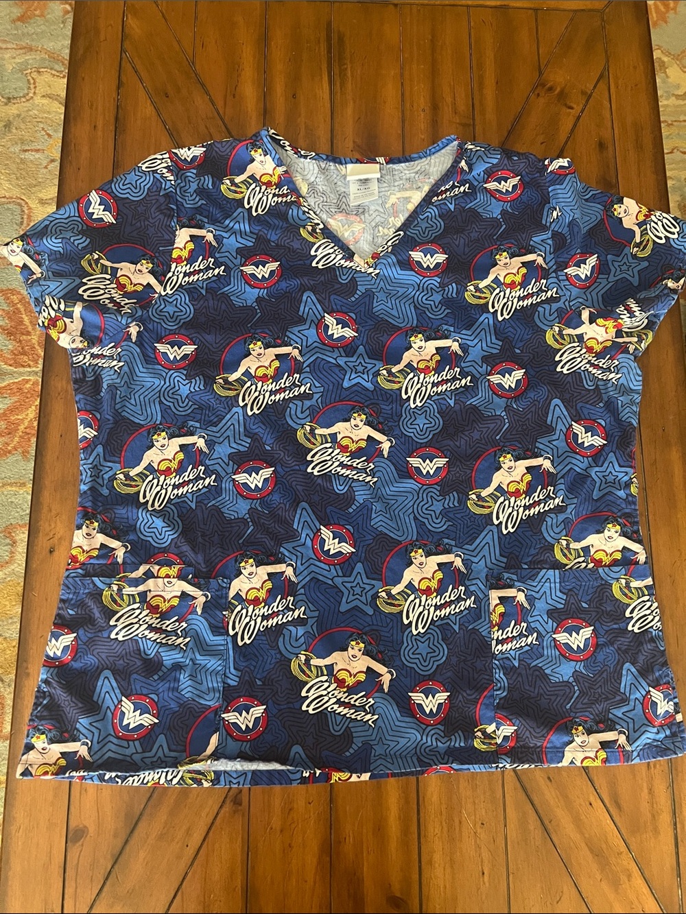 DC Comics Wonder Woman Women’s Blue Graphic Scrub Top, Size XL